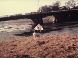 �O�̋��Ɉ͂܂ꂽ���i