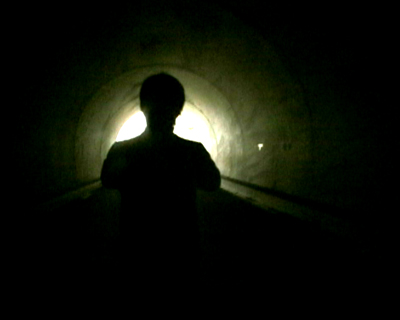 Mystic Tube#1 揺れている、逃げている